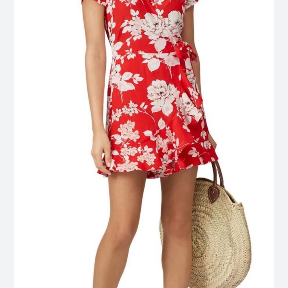 Yumi Kim Medium mini dress. Perfect coverup for beach. Cut tag for comfort